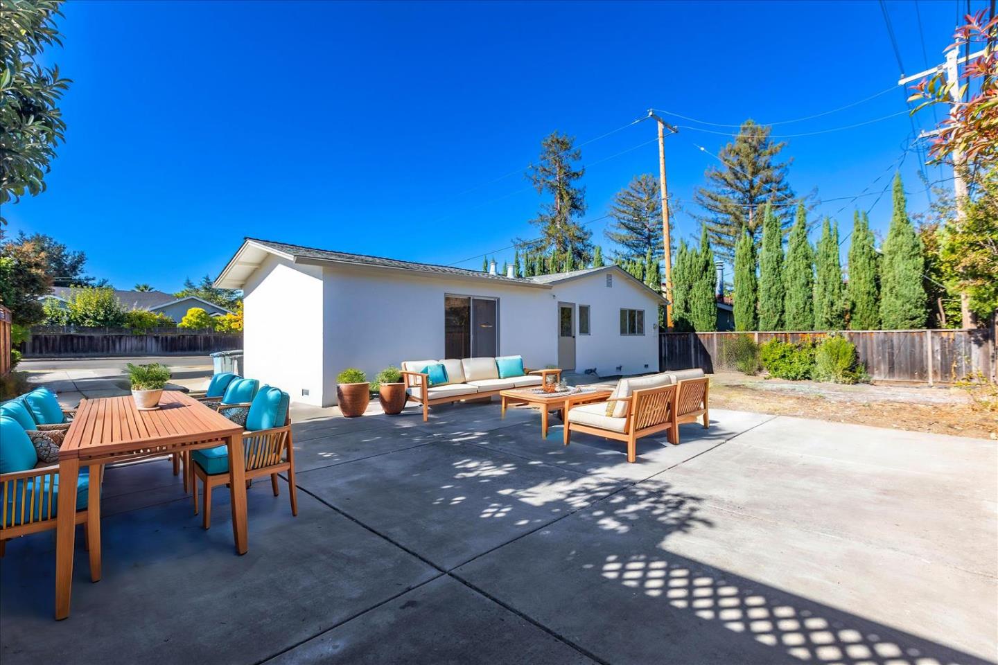 6675 Clifford DR