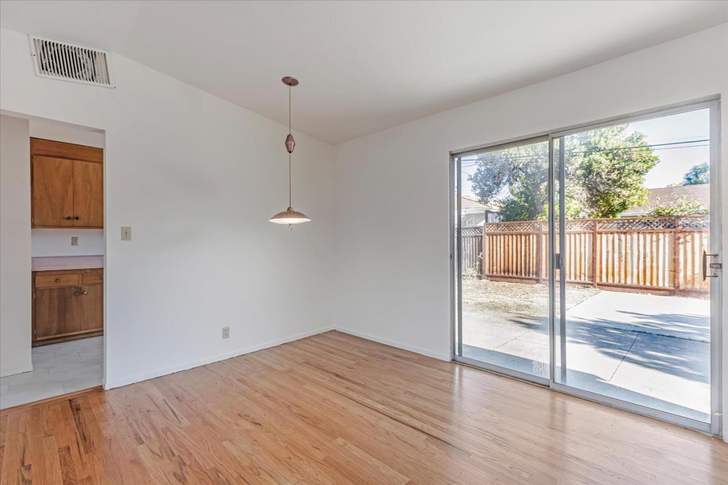 6675 Clifford DR