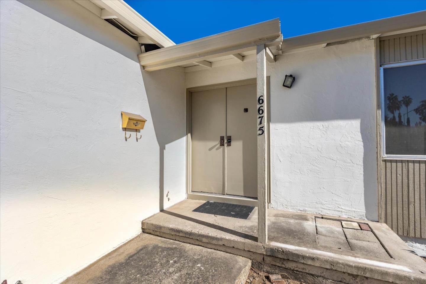 6675 Clifford DR