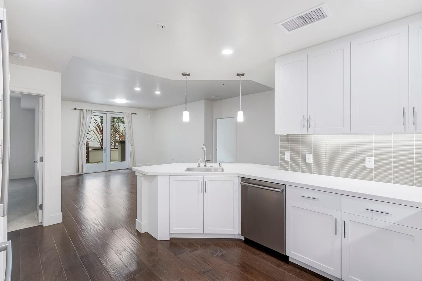 657 Walnut ST 339