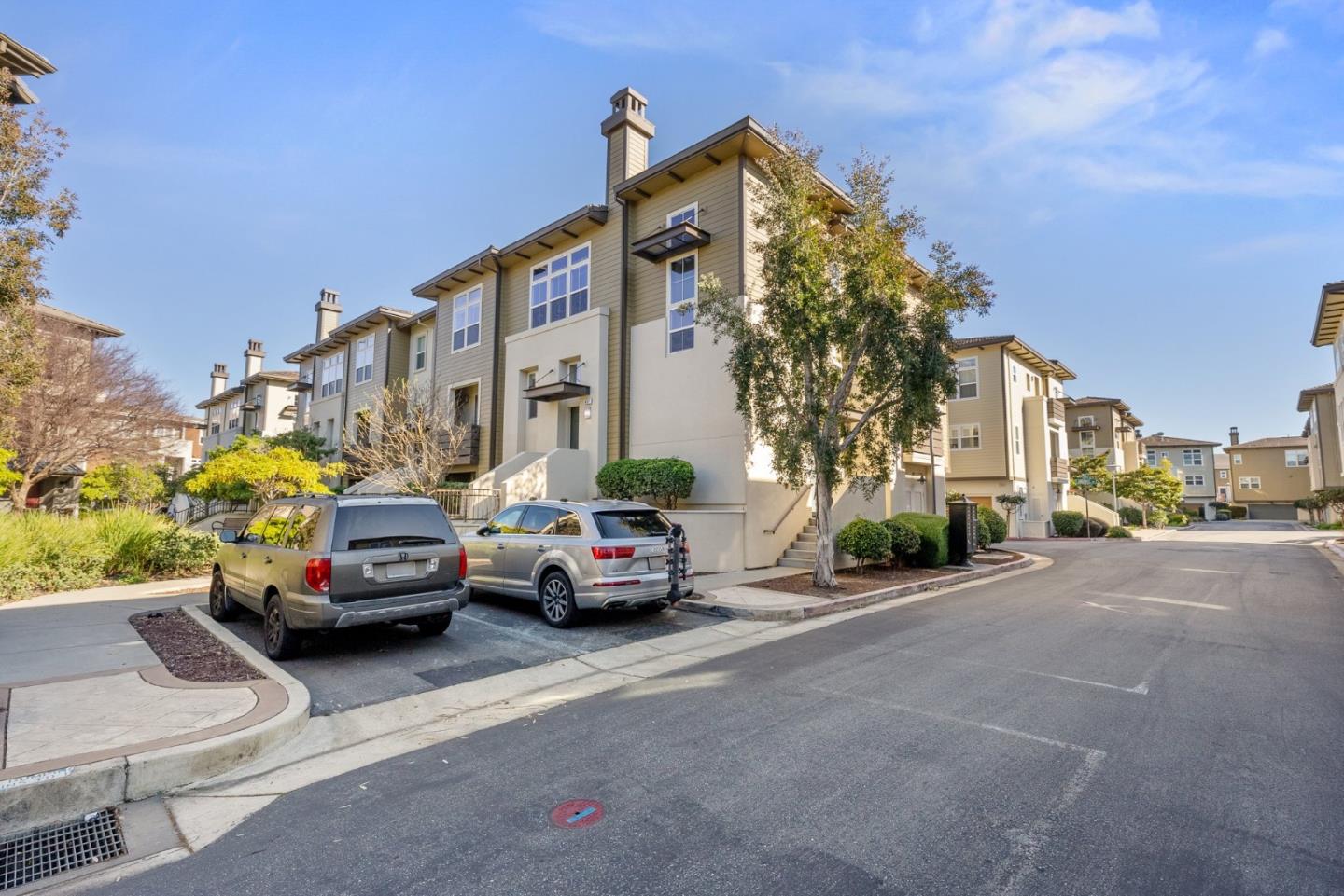 467 Landeros DR