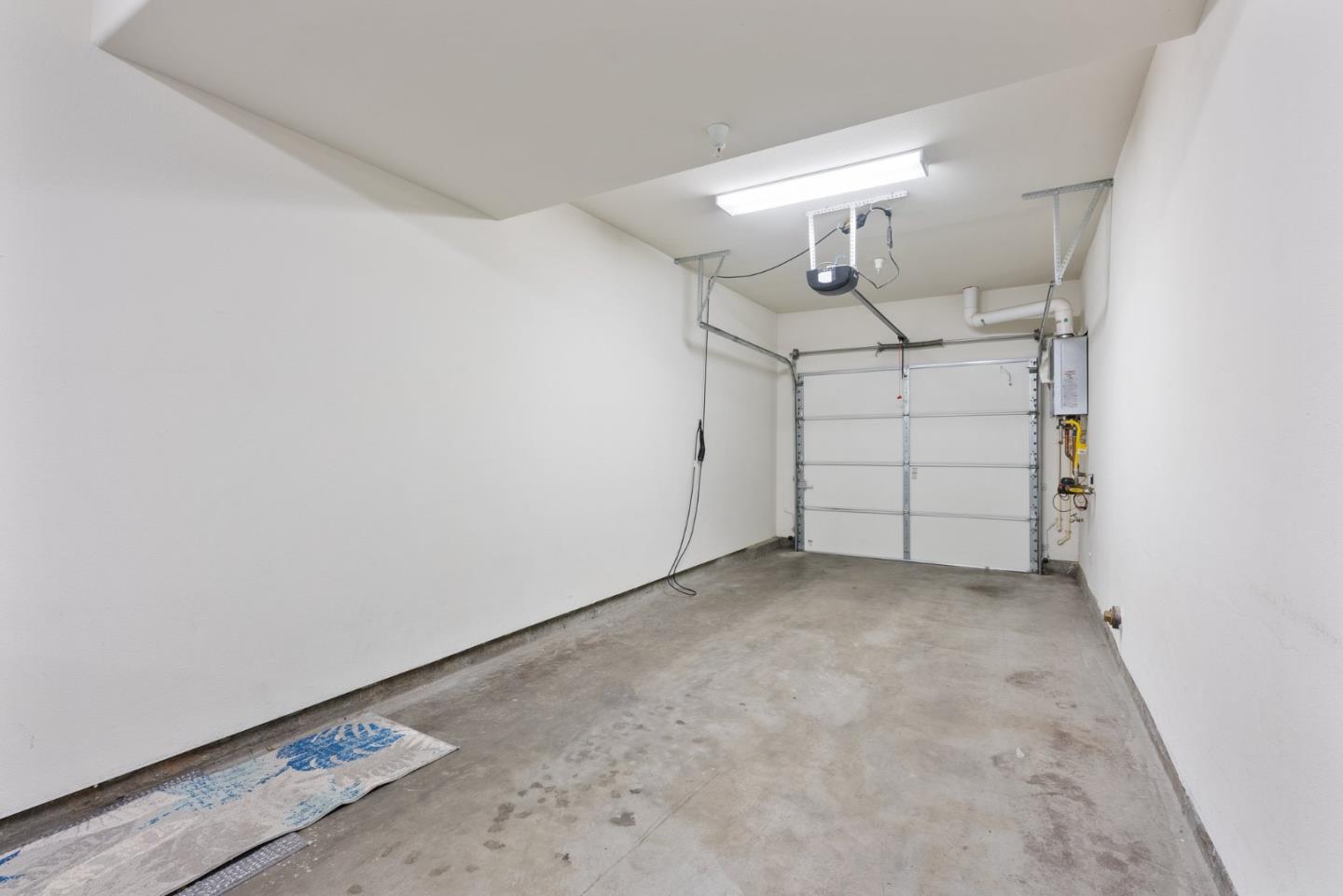 467 Landeros DR