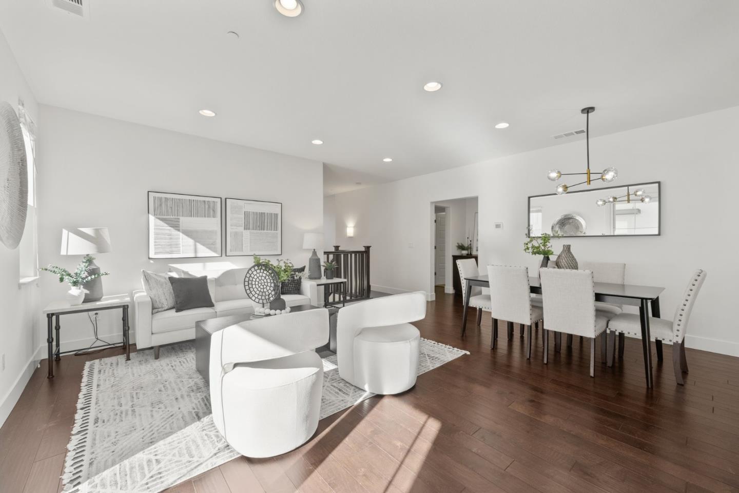 467 Landeros DR