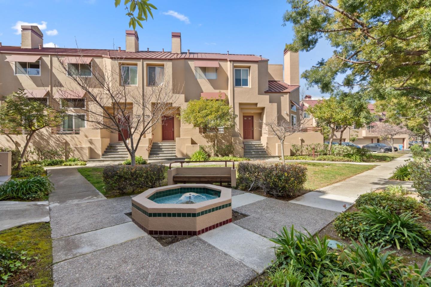 130 Cityhomes LN