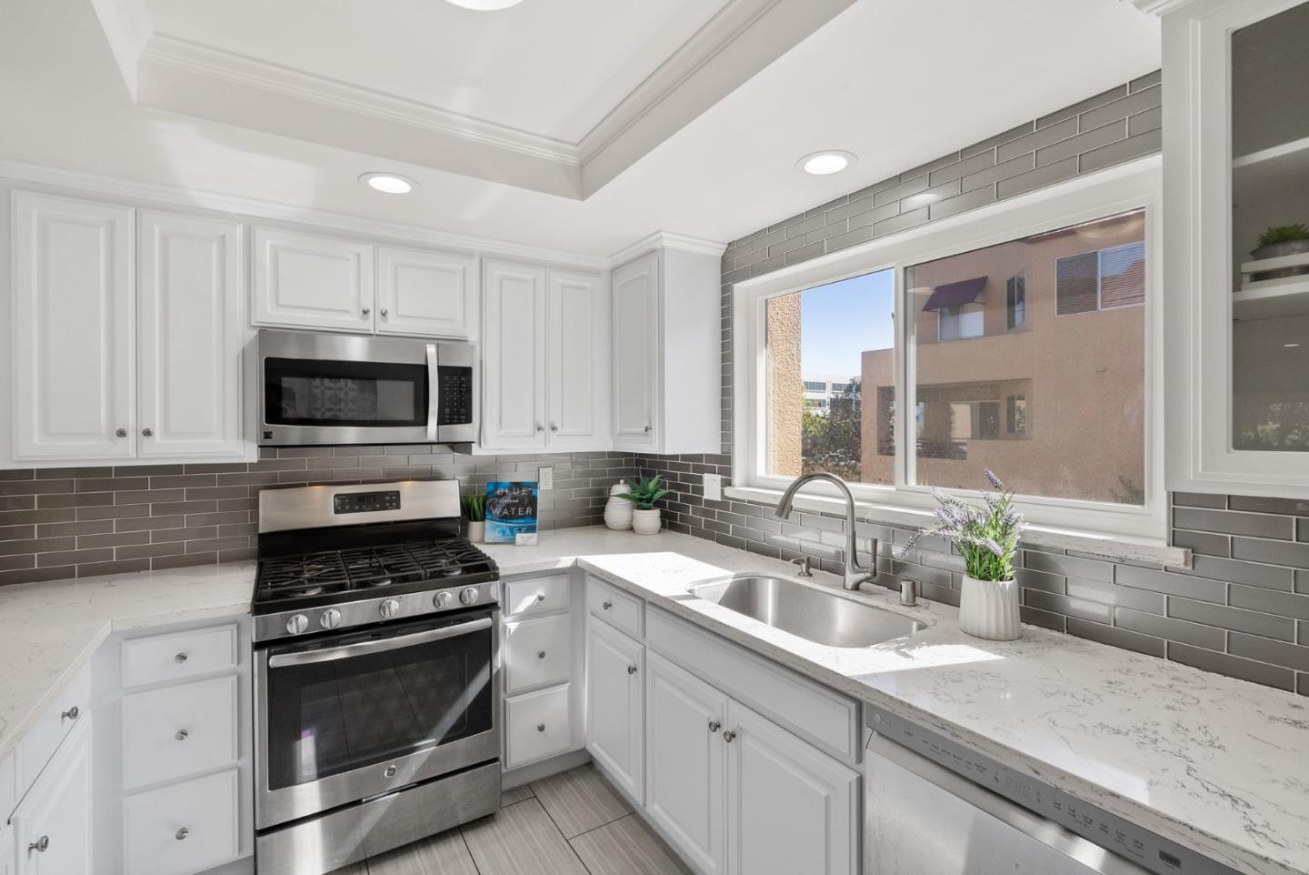 130 Cityhomes LN