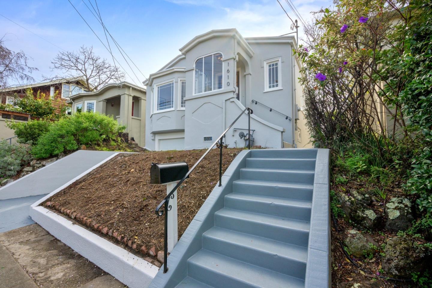 1610 Rose ST