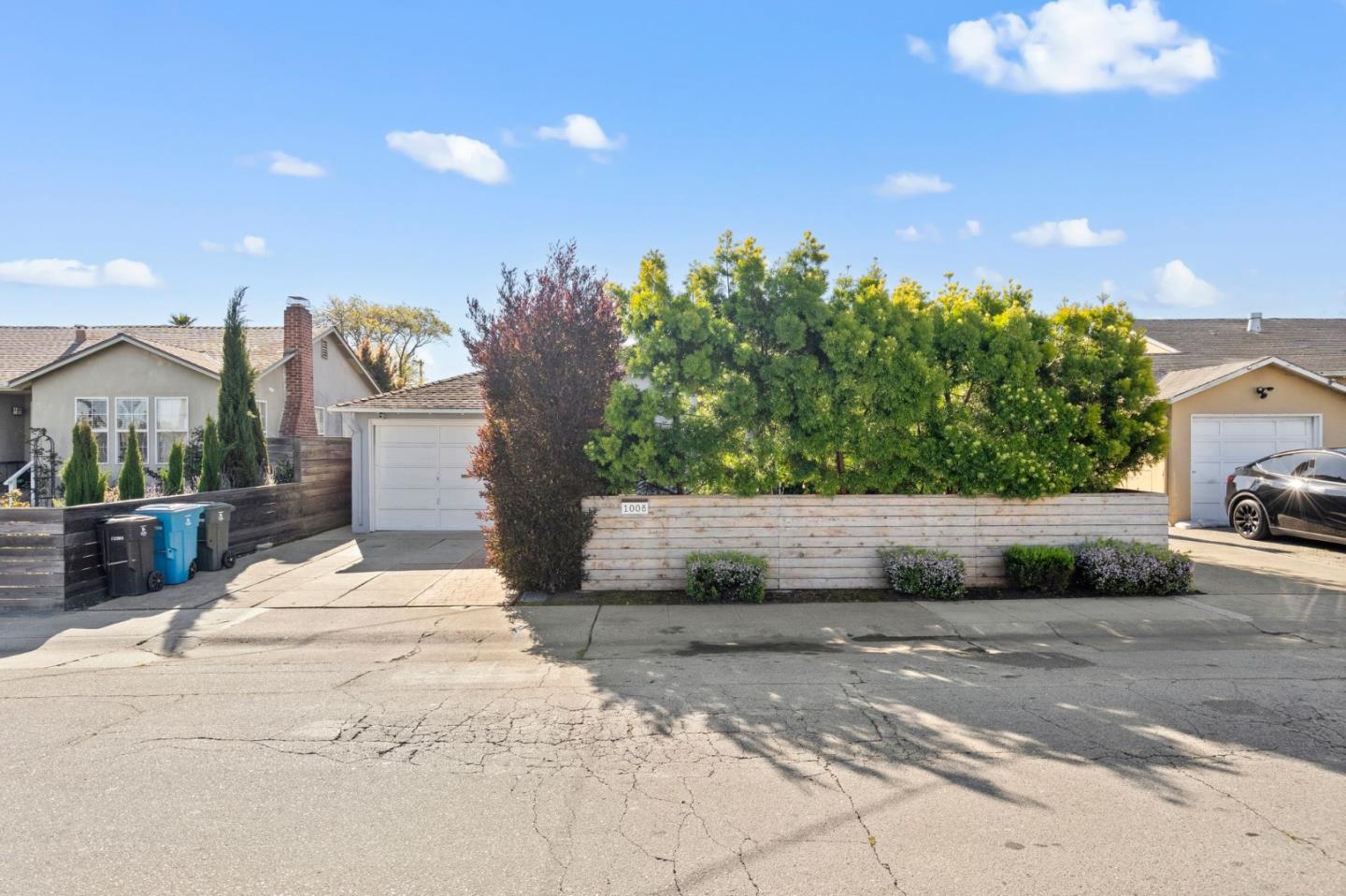 1008 Indian AVE