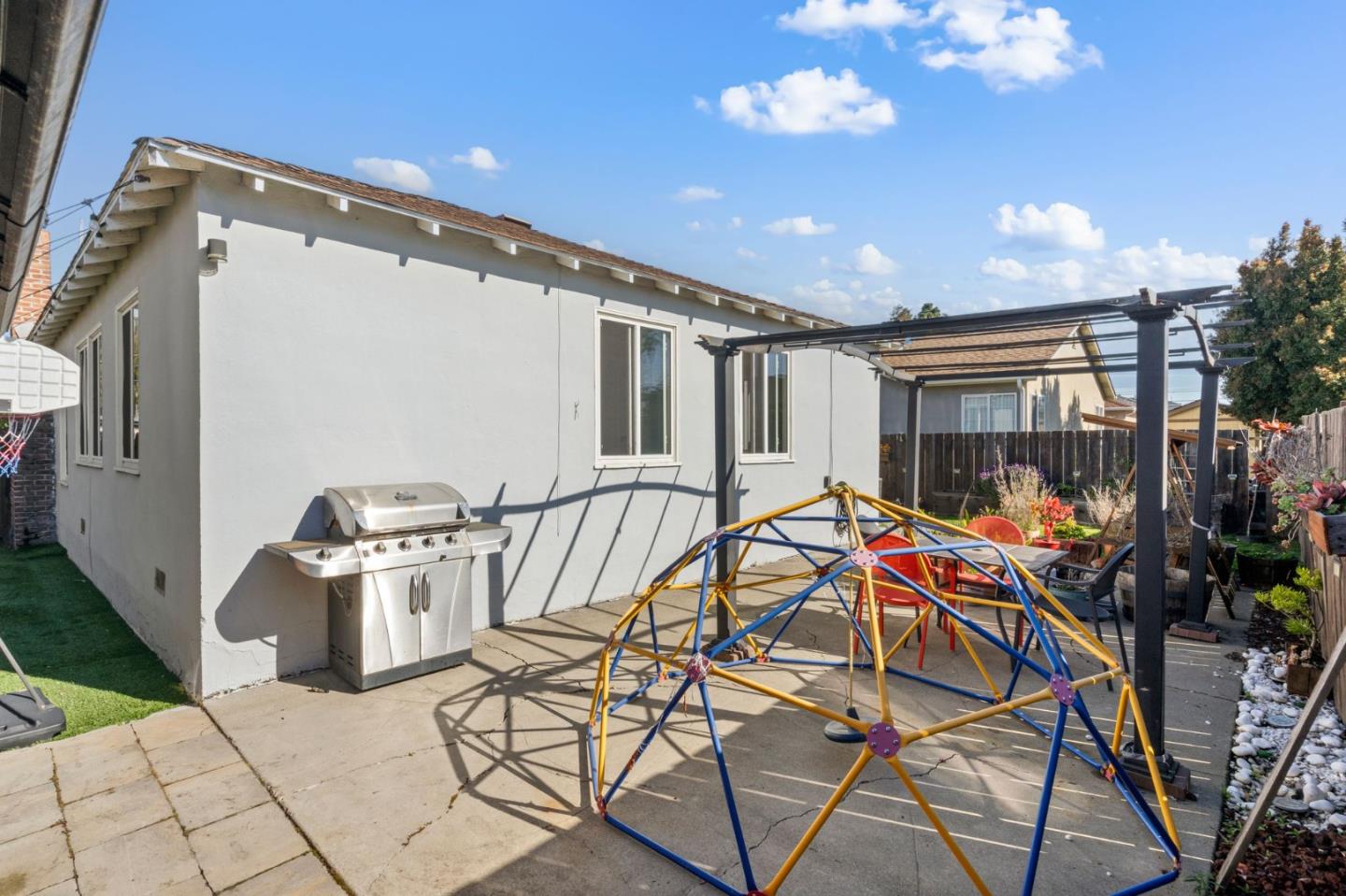 1008 Indian AVE