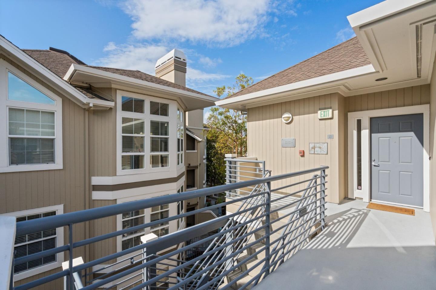 860 Meridian Bay LN 323