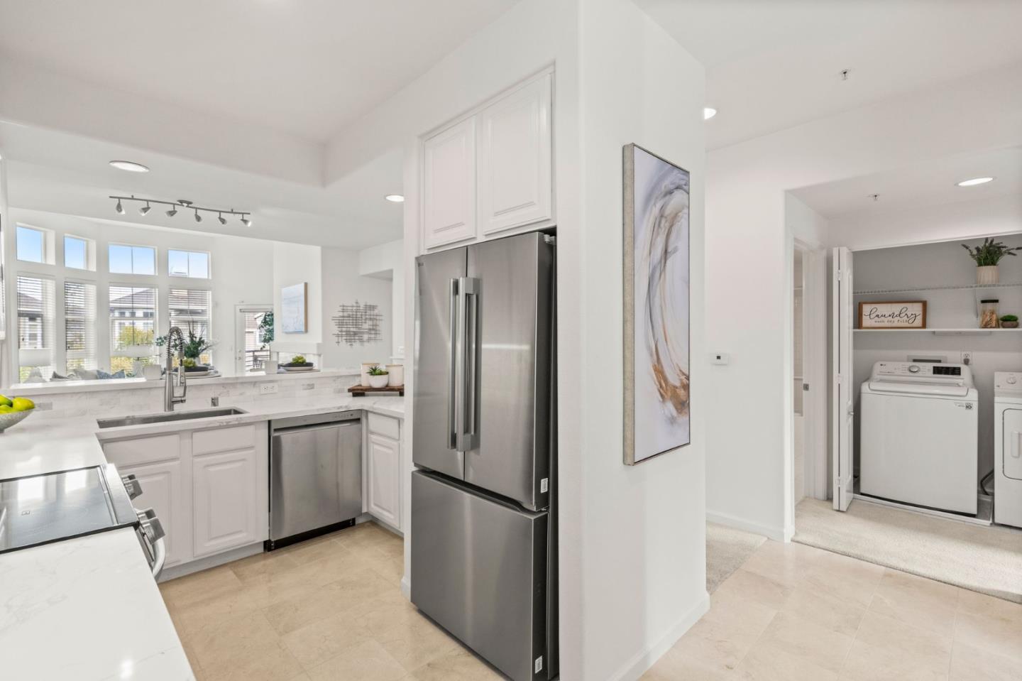 860 Meridian Bay LN 323