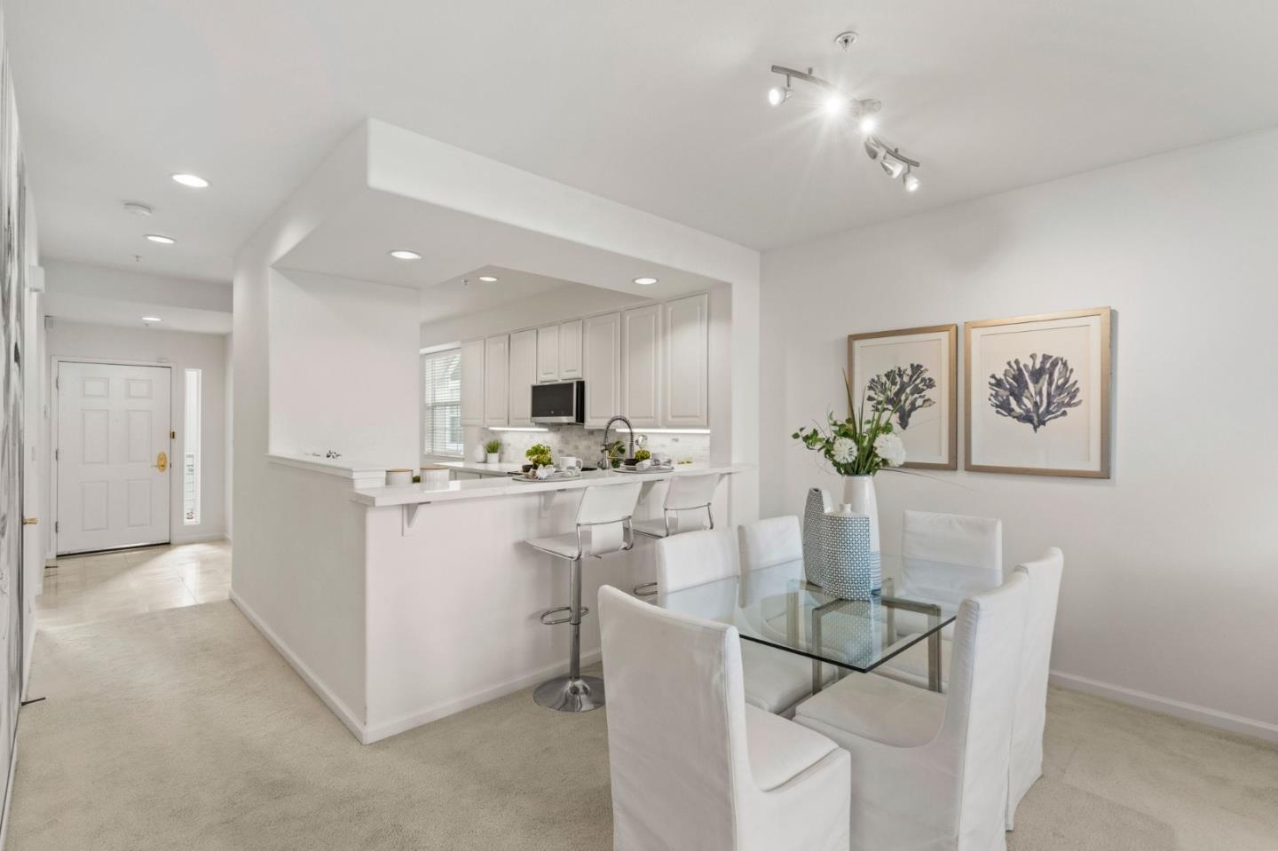860 Meridian Bay LN 323