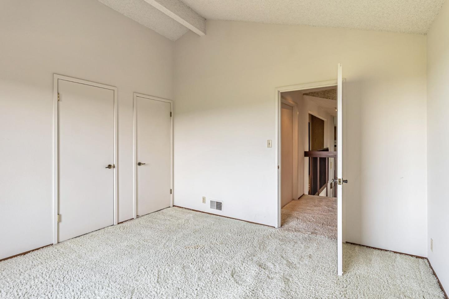 951 Laurel Glen DR
