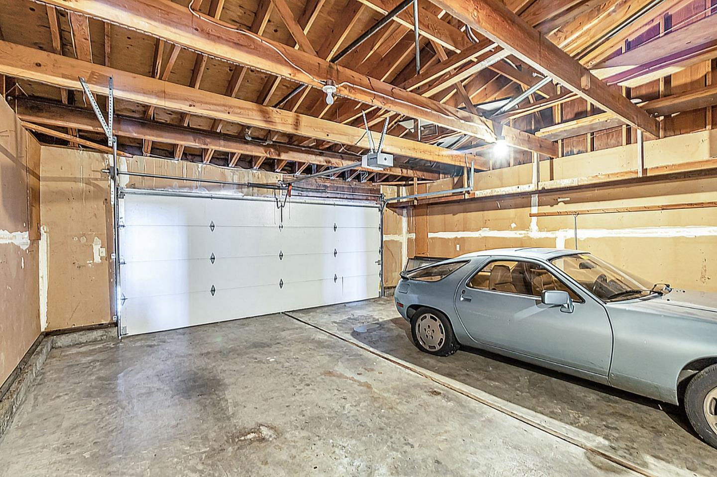 951 Laurel Glen DR