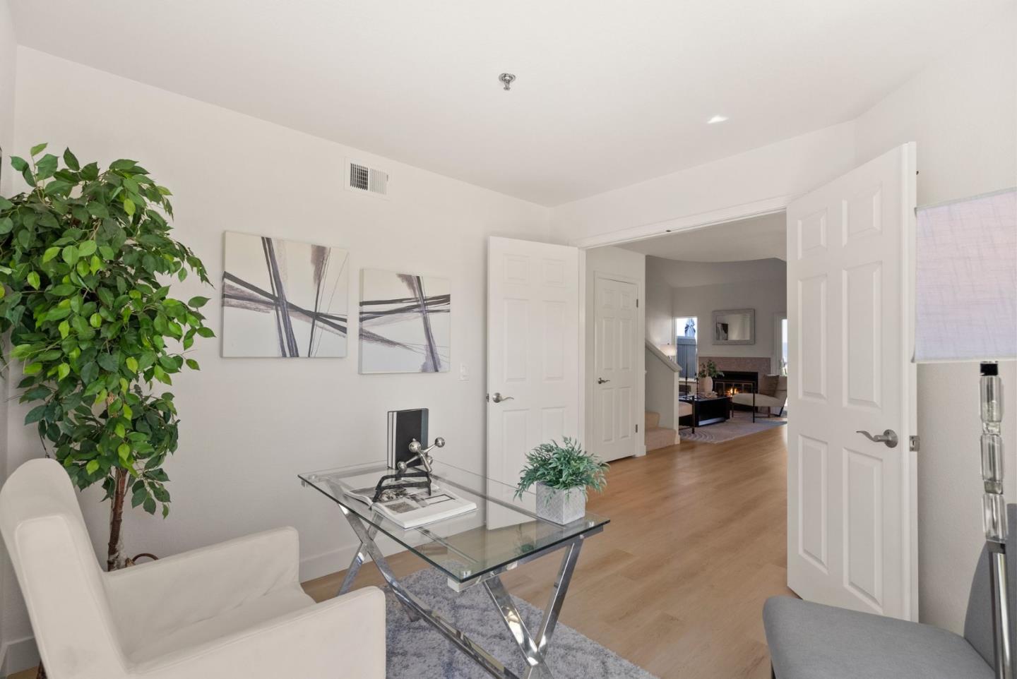 156 Treeview DR