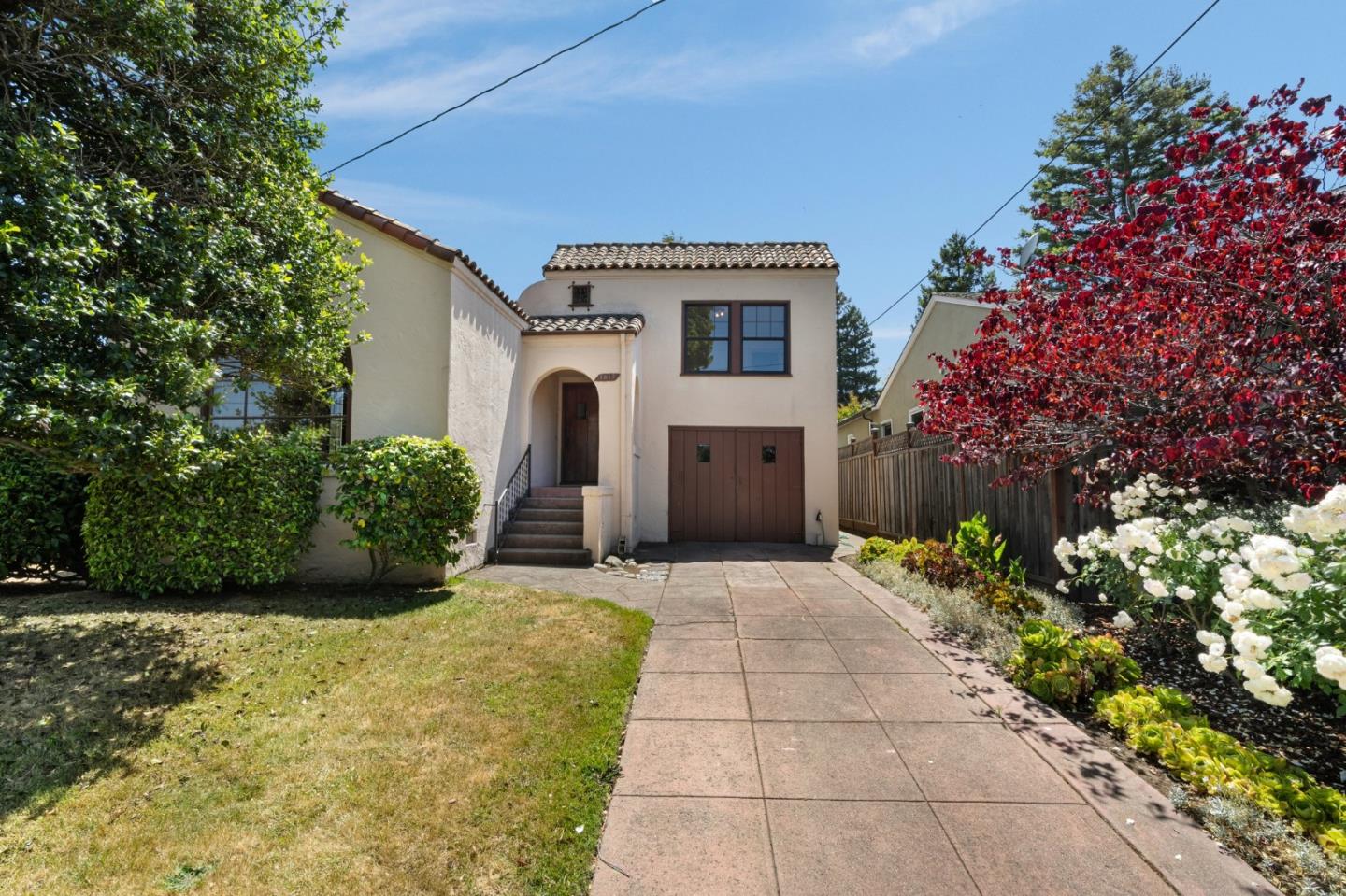 1317 Laguna AVE