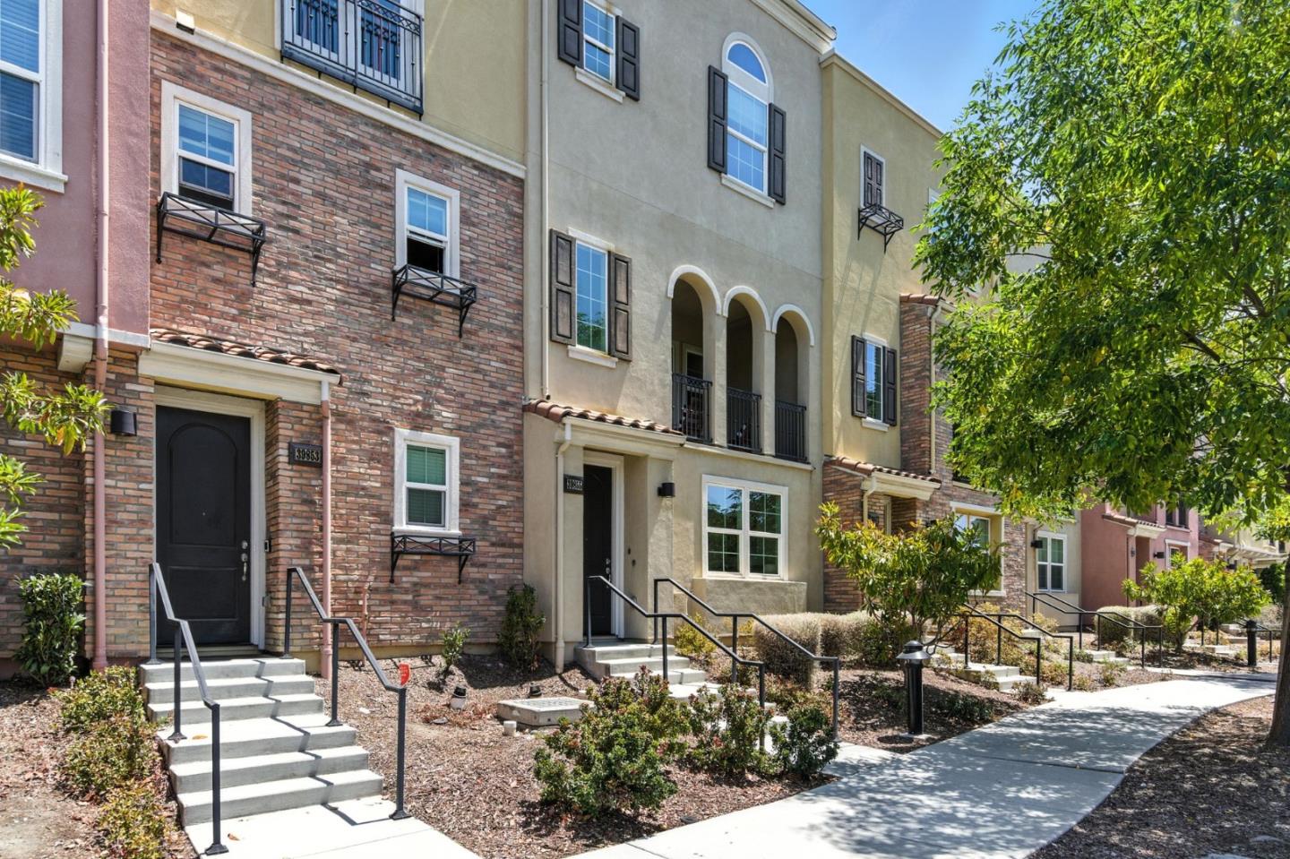 39855 Pelton Terrace