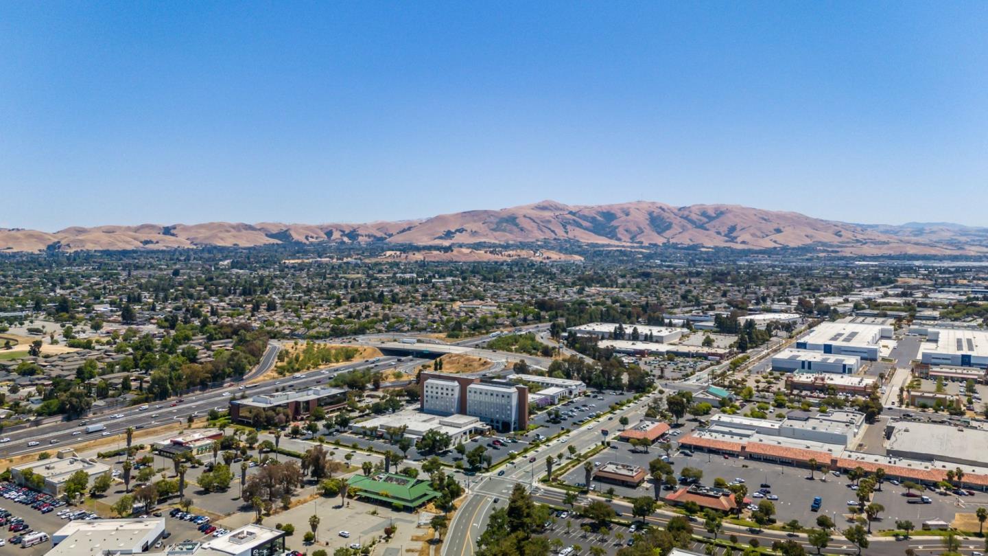 39855 Pelton Terrace