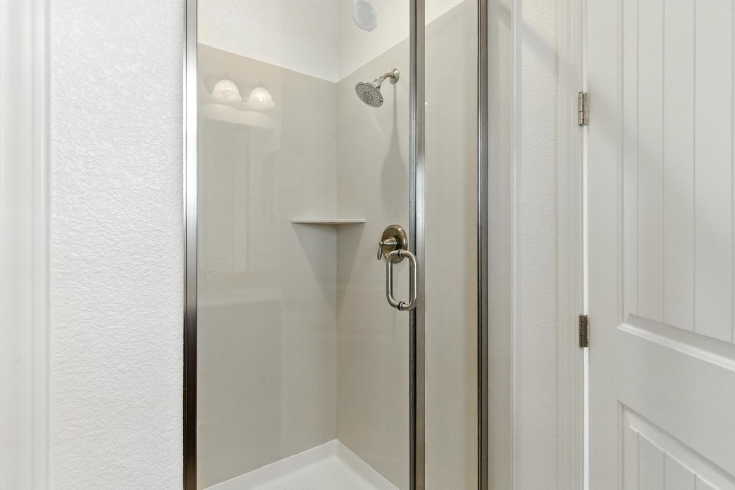 39855 Pelton Terrace