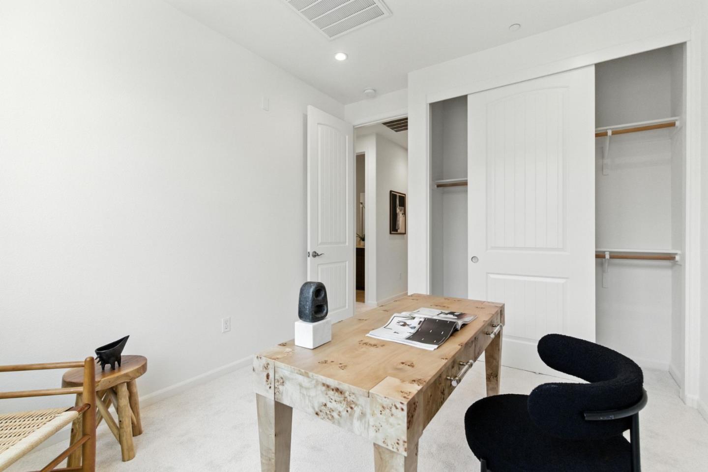 39855 Pelton Terrace