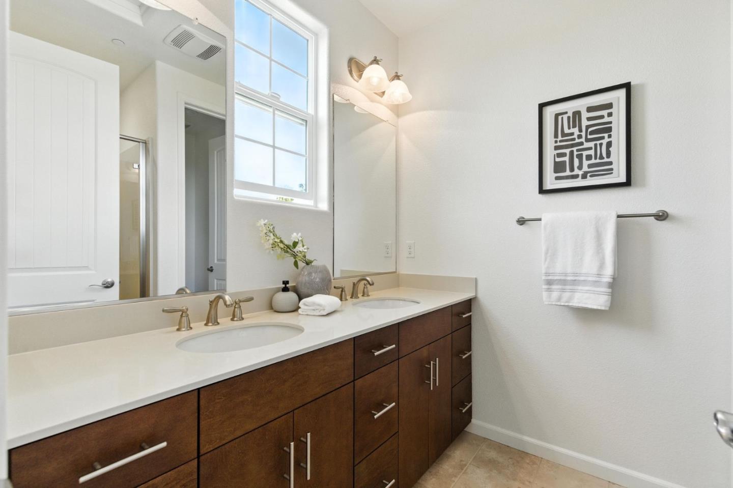 39855 Pelton Terrace