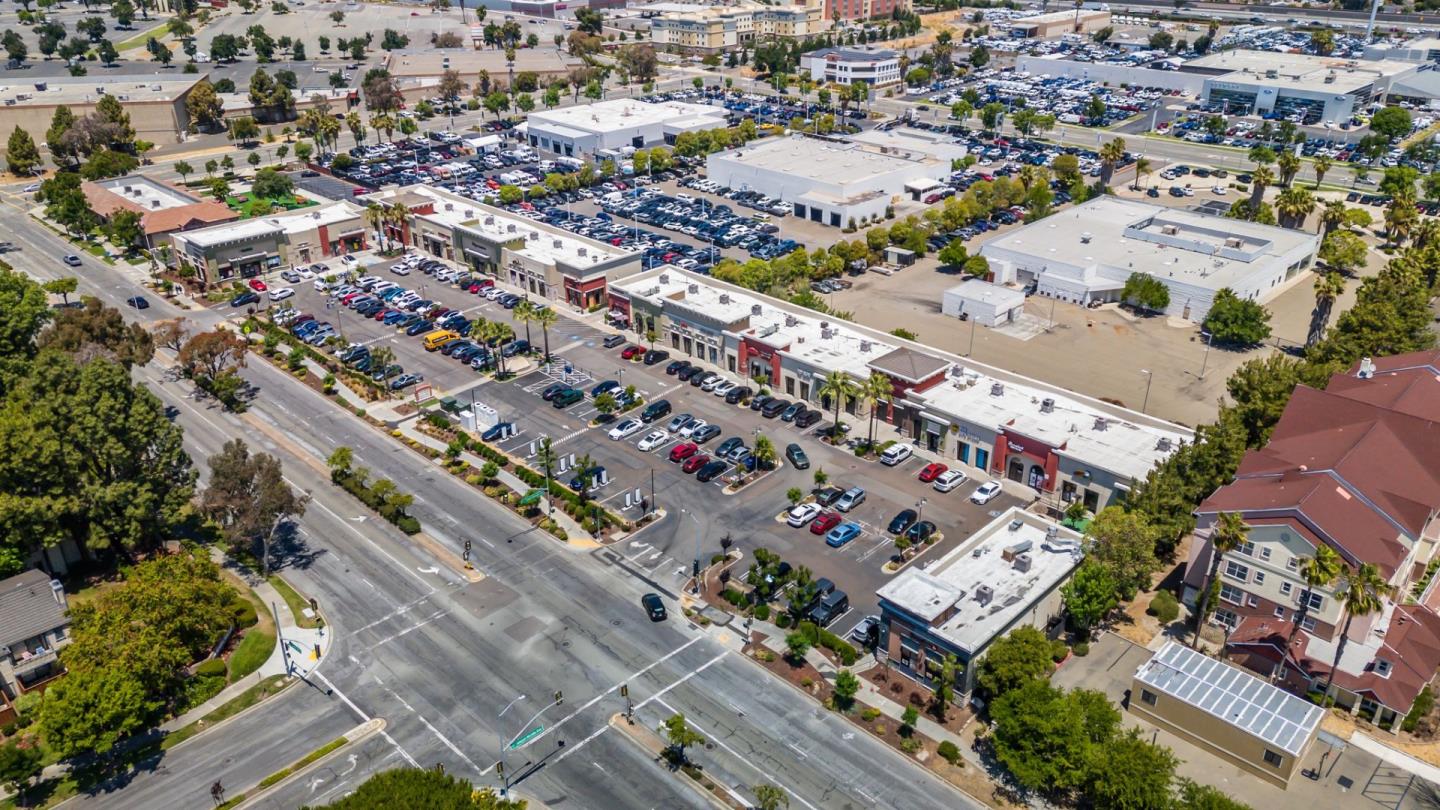 39855 Pelton Terrace