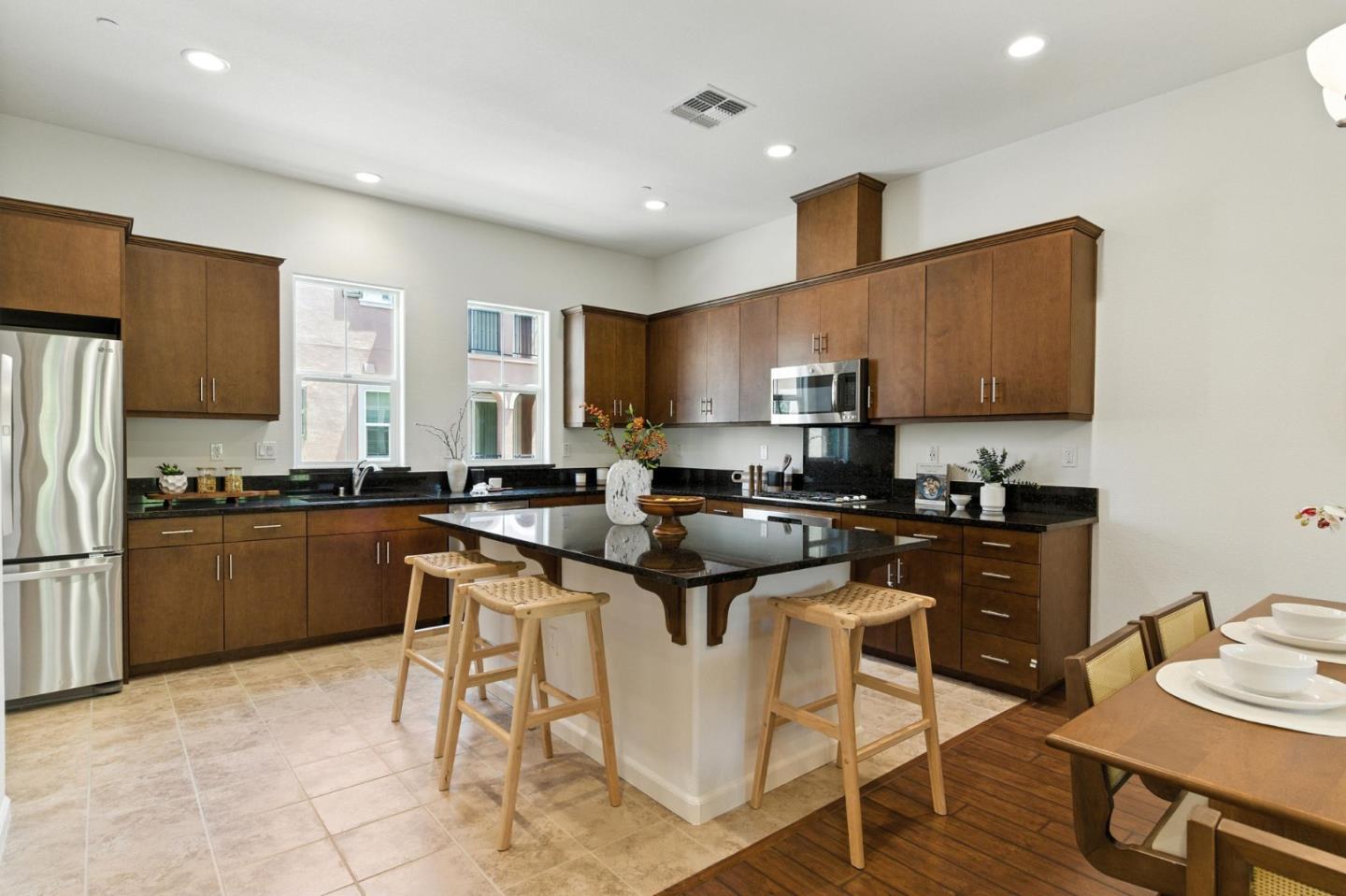 39855 Pelton Terrace