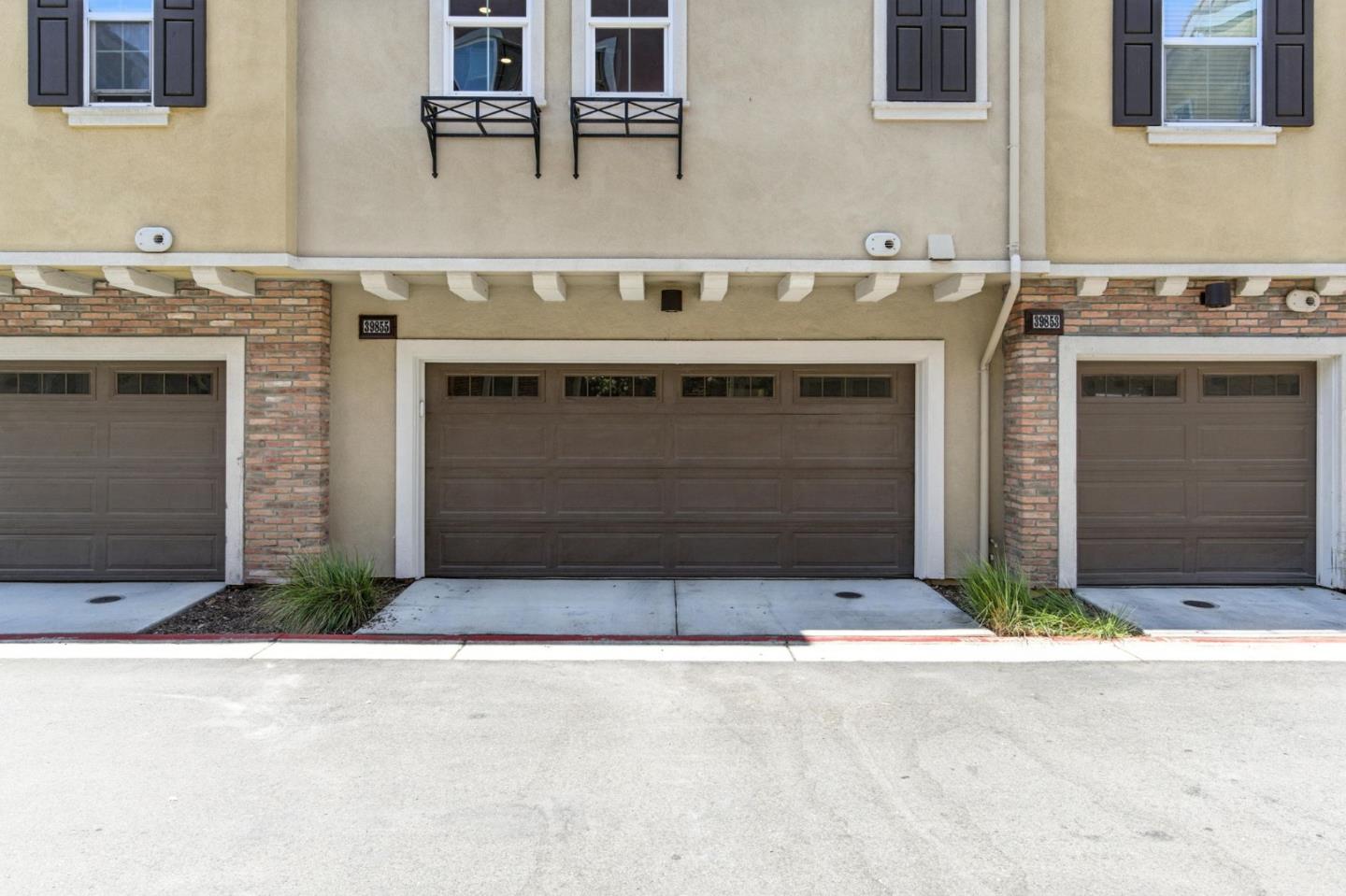 39855 Pelton Terrace