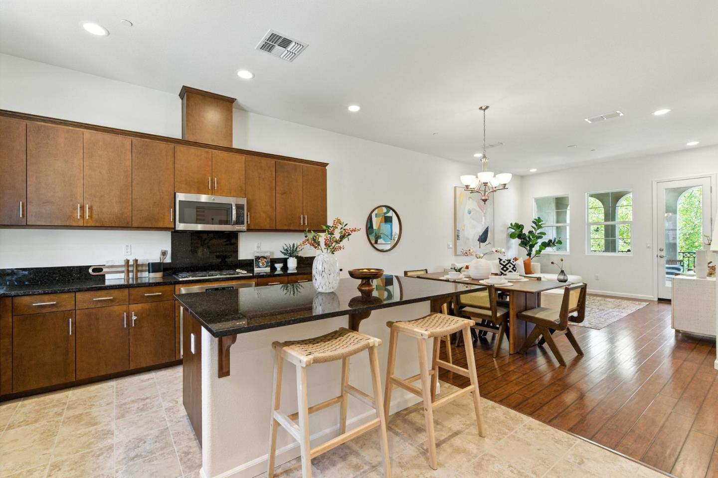 39855 Pelton Terrace