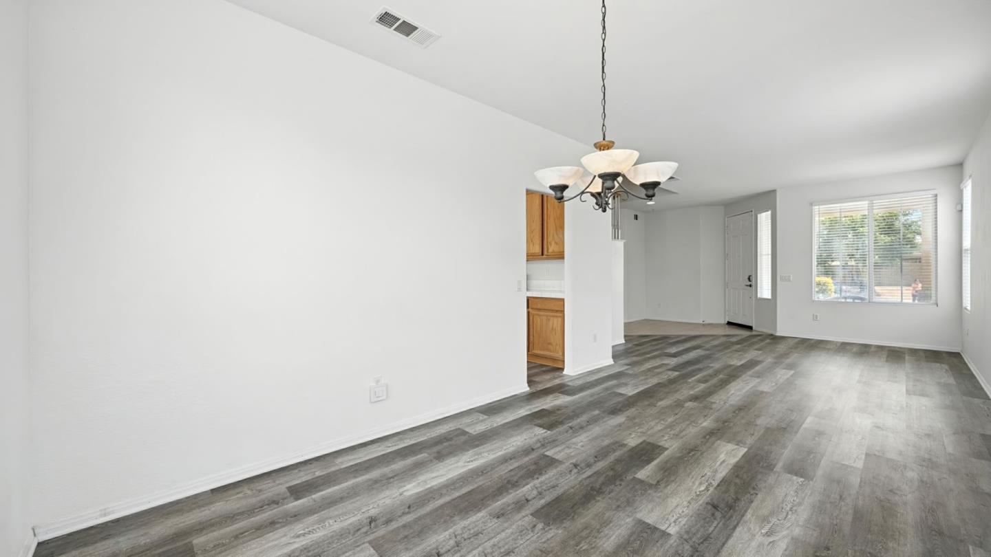 1553 Coldridge Circle