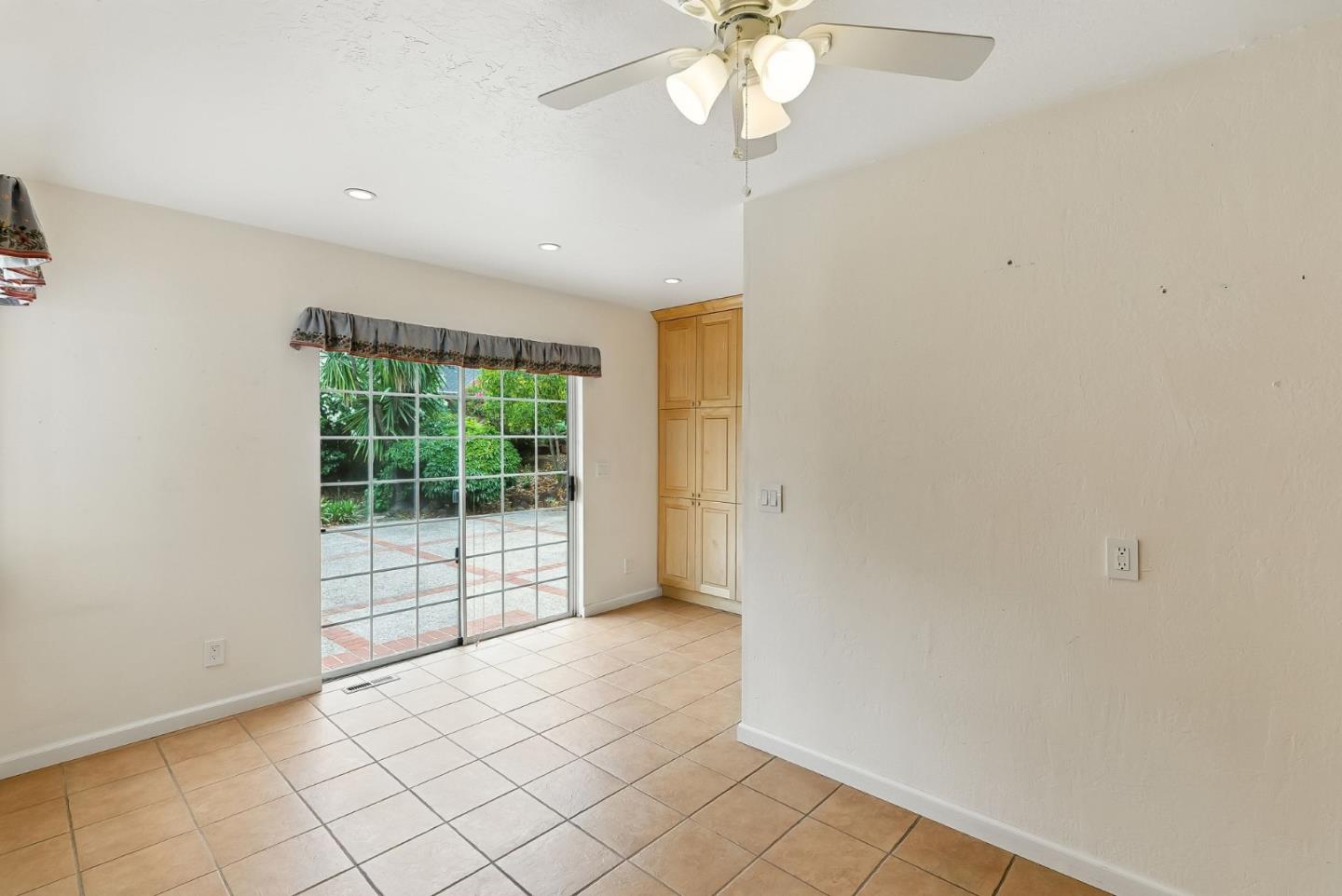 1675 Escalante Way
