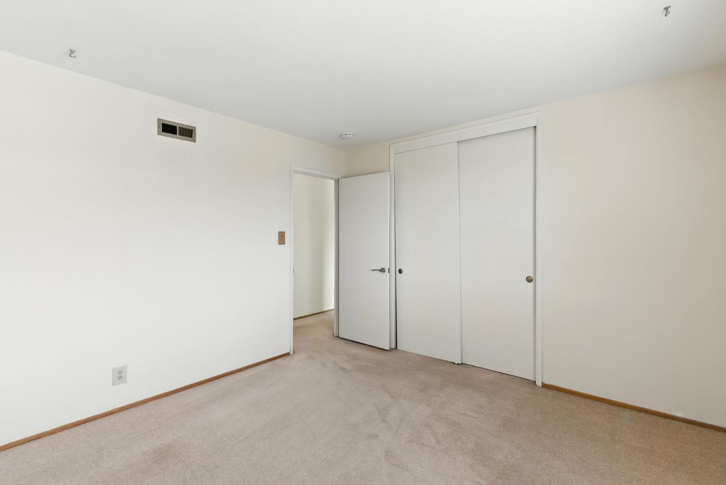 1675 Escalante Way