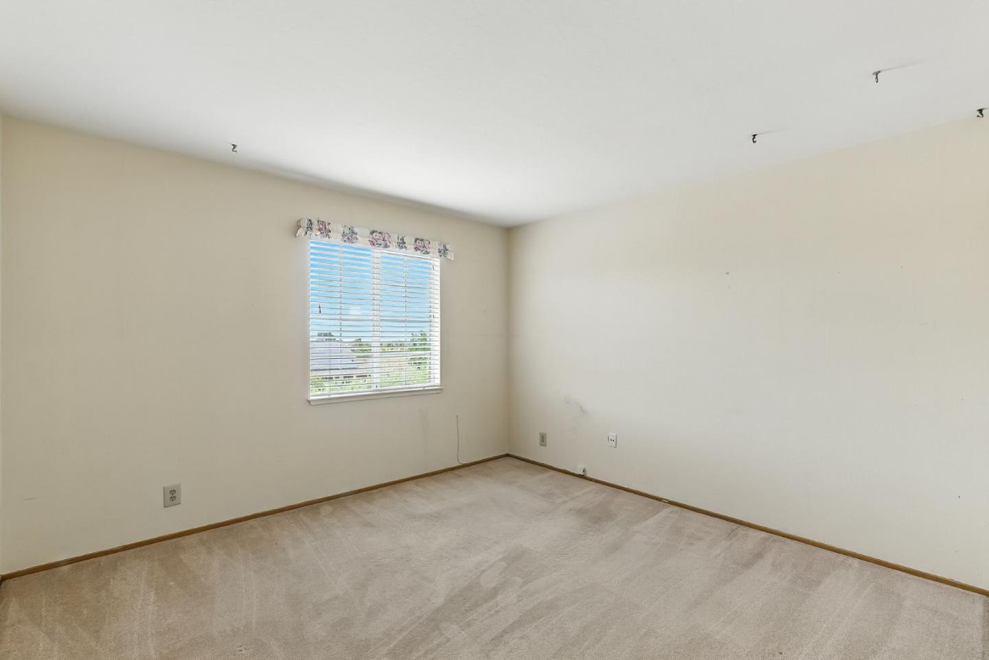 1675 Escalante Way