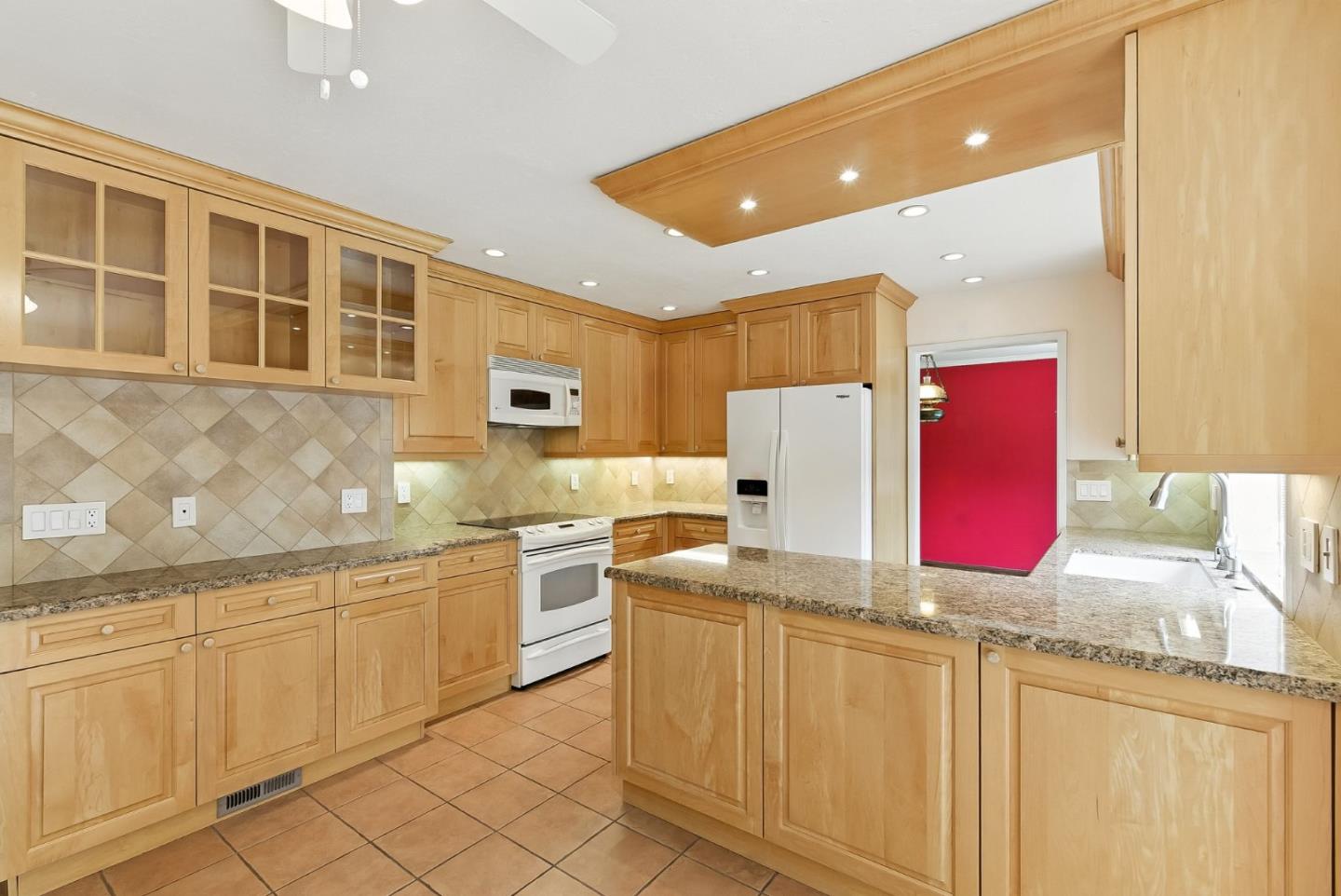 1675 Escalante Way