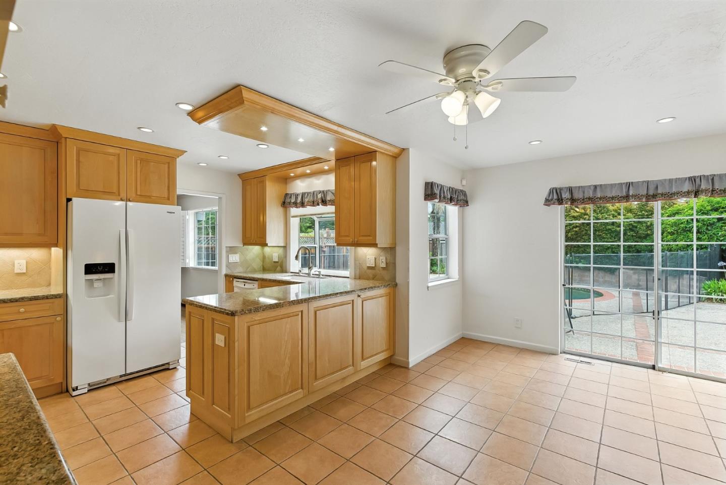 1675 Escalante Way