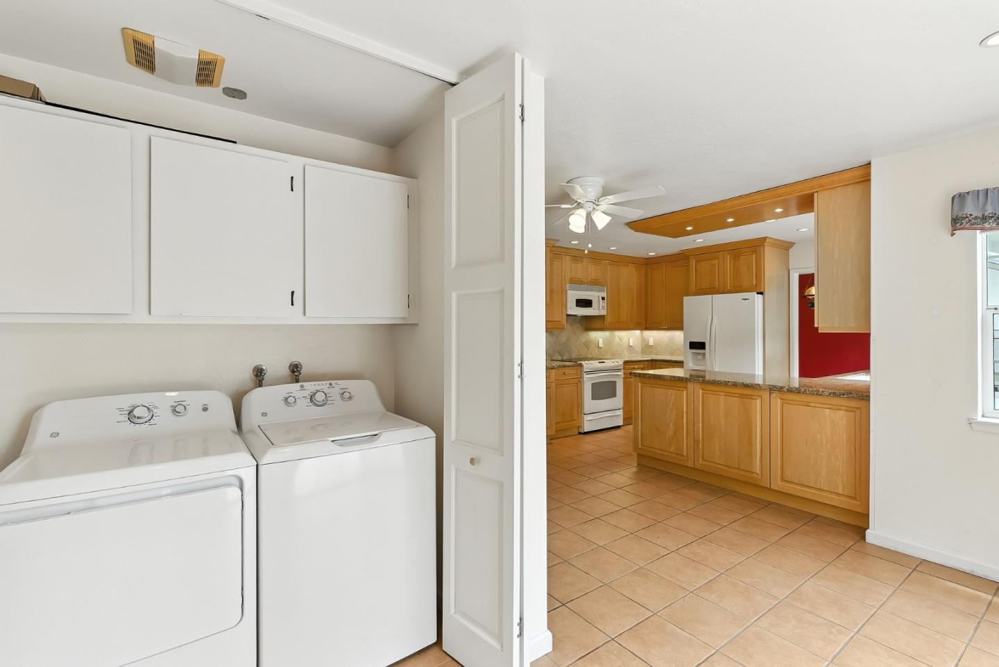 1675 Escalante Way