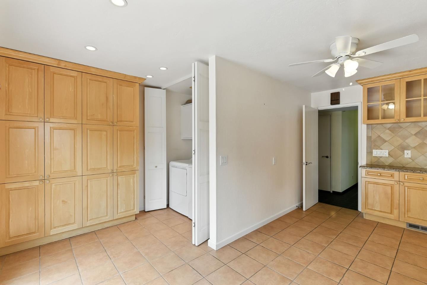 1675 Escalante Way