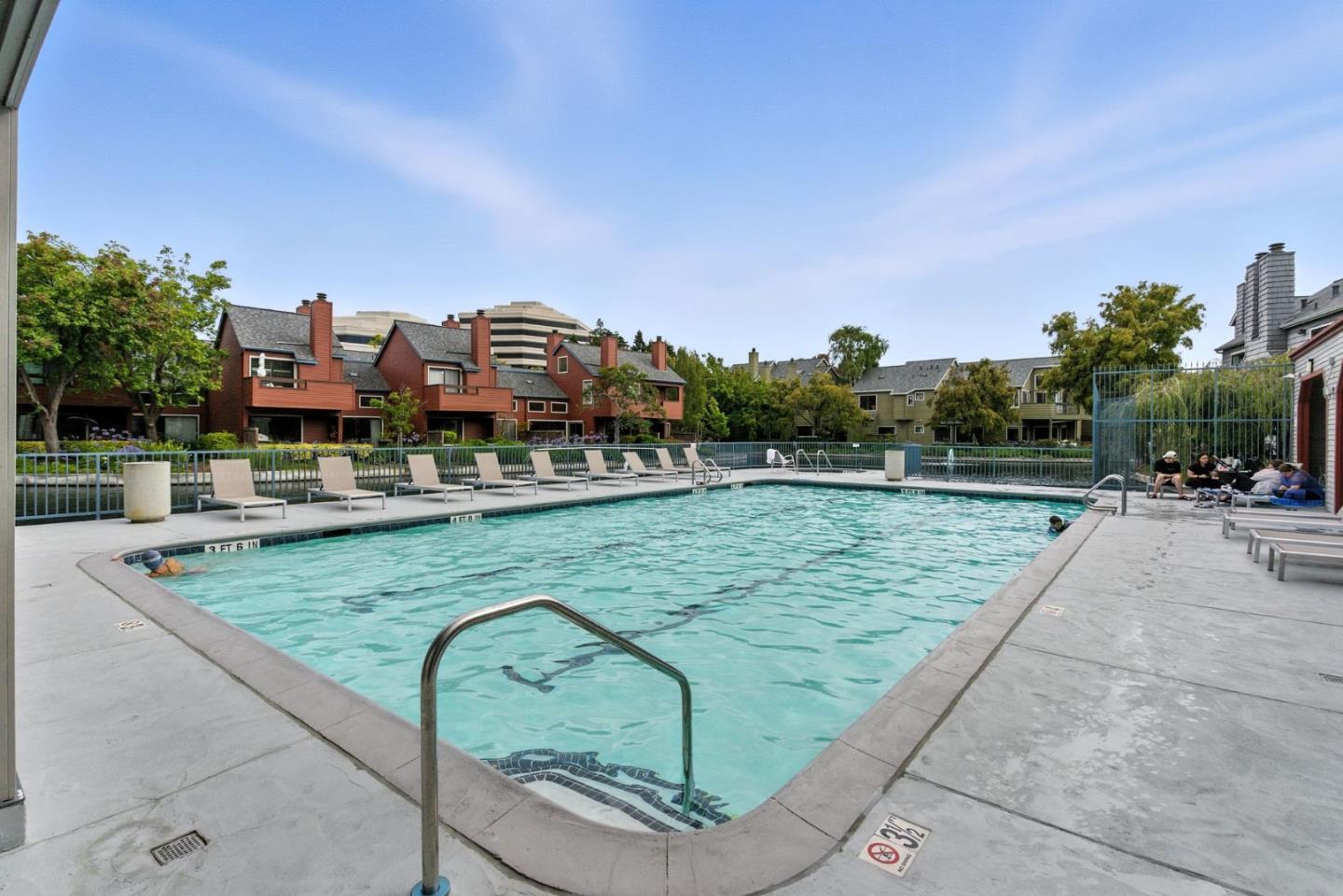 914 Shoreline Drive