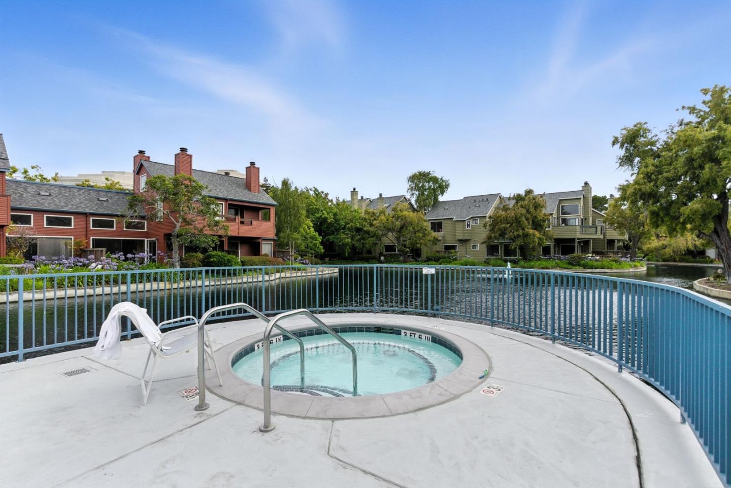 914 Shoreline Drive