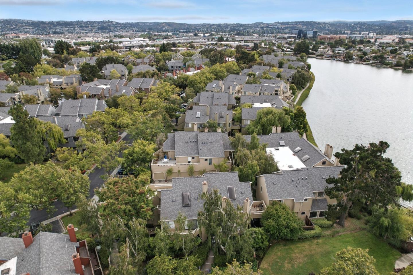 914 Shoreline Drive
