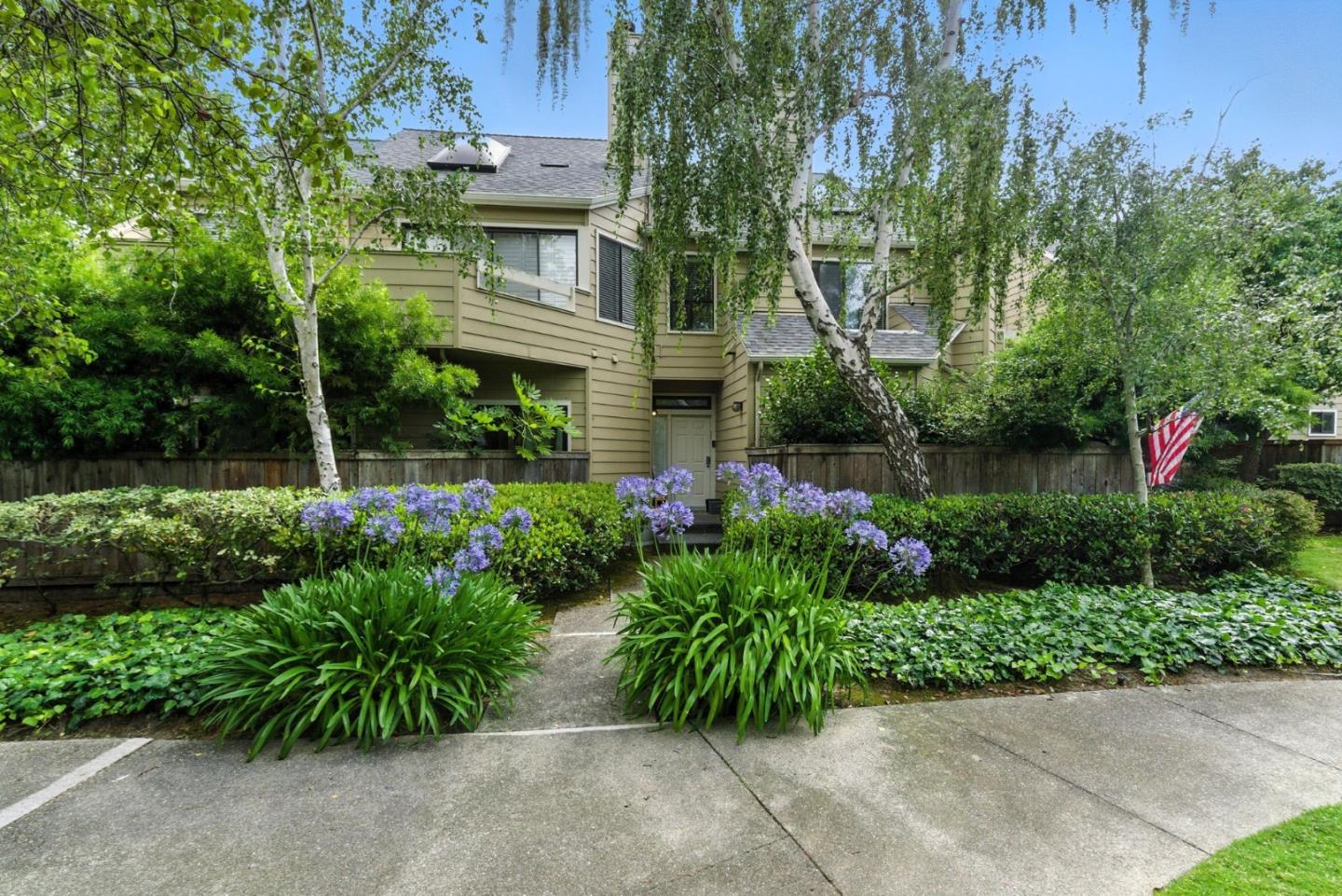 914 Shoreline Drive