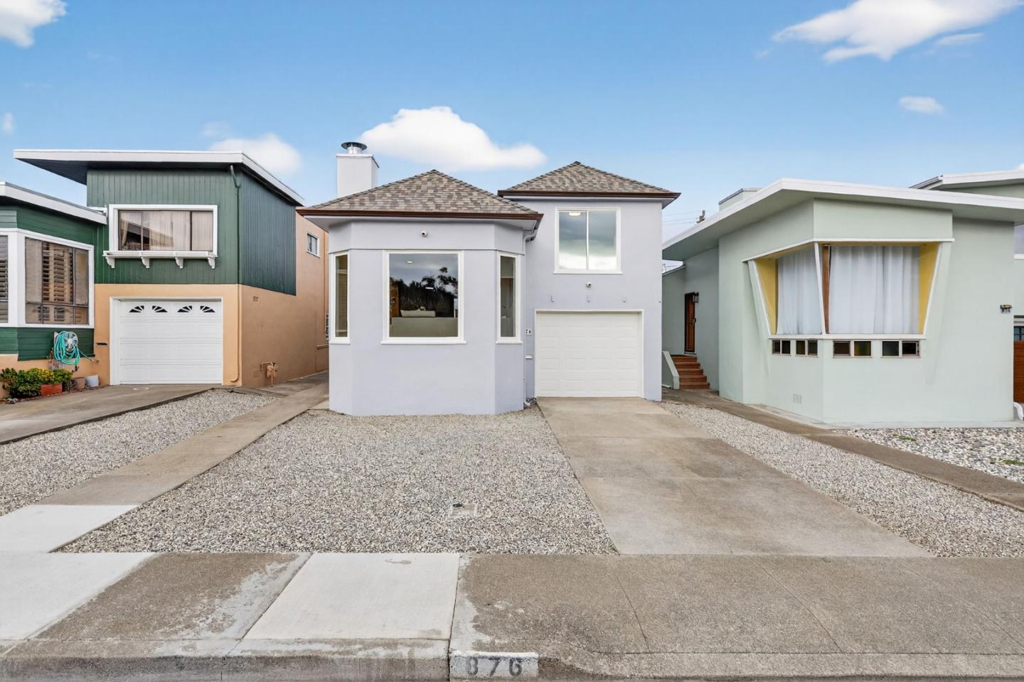 876 North Mayfair Avenue