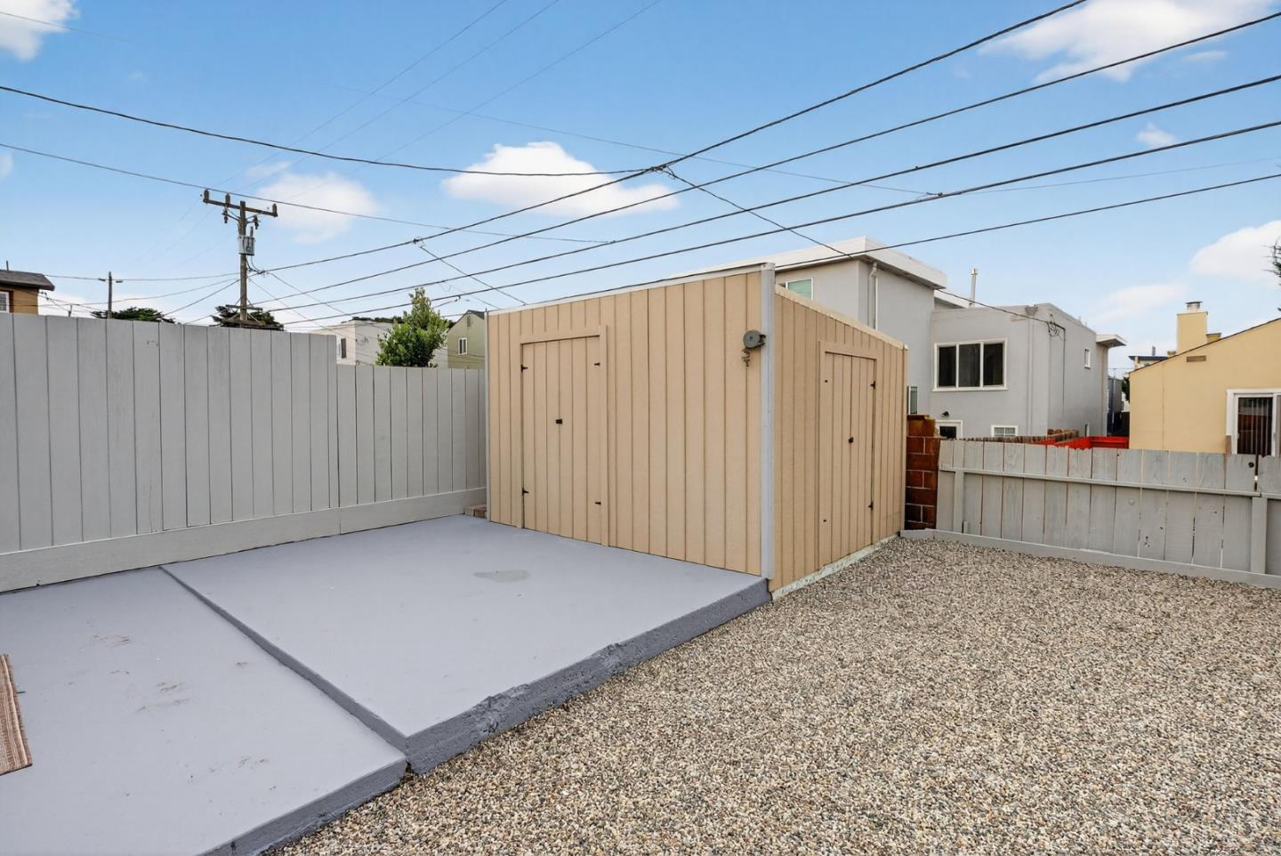 876 North Mayfair Avenue