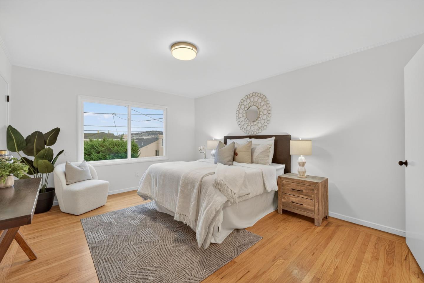 876 North Mayfair Avenue