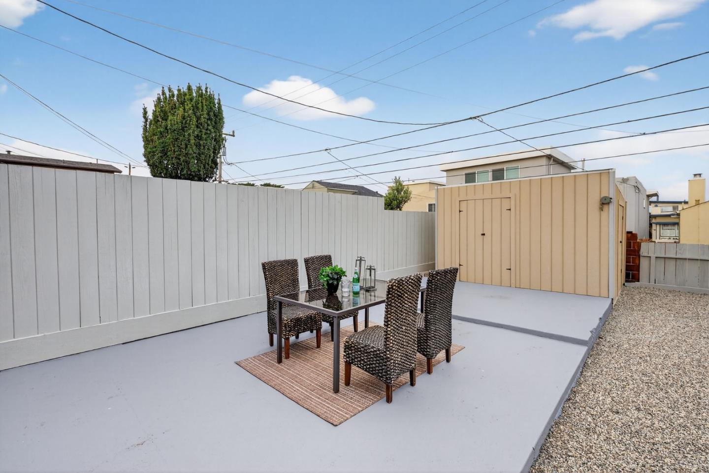 876 North Mayfair Avenue