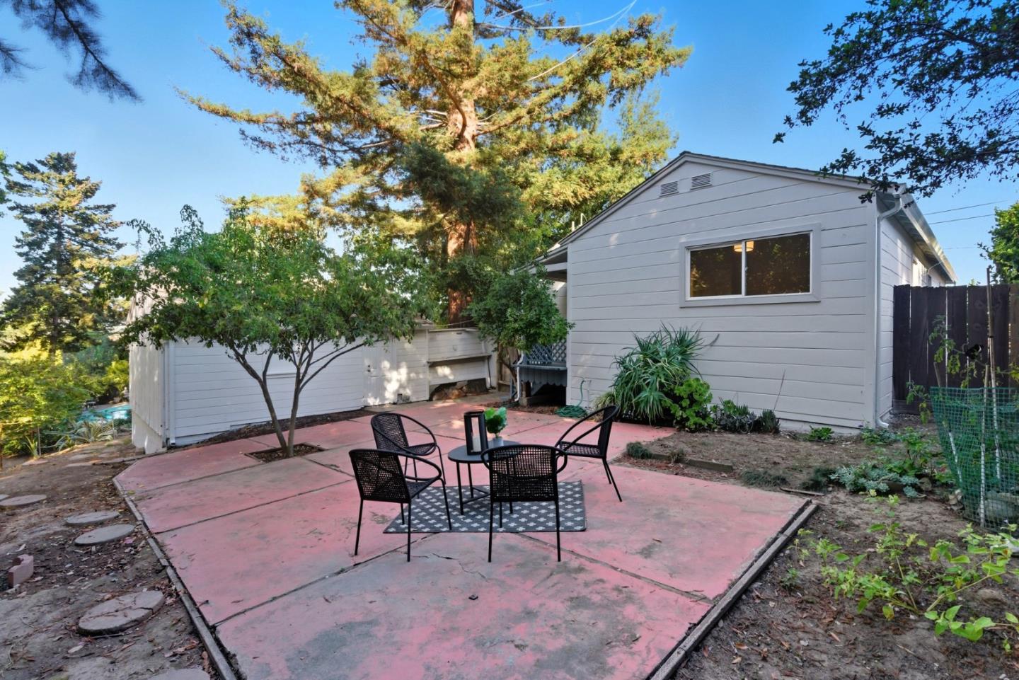 2209 Romey Lane