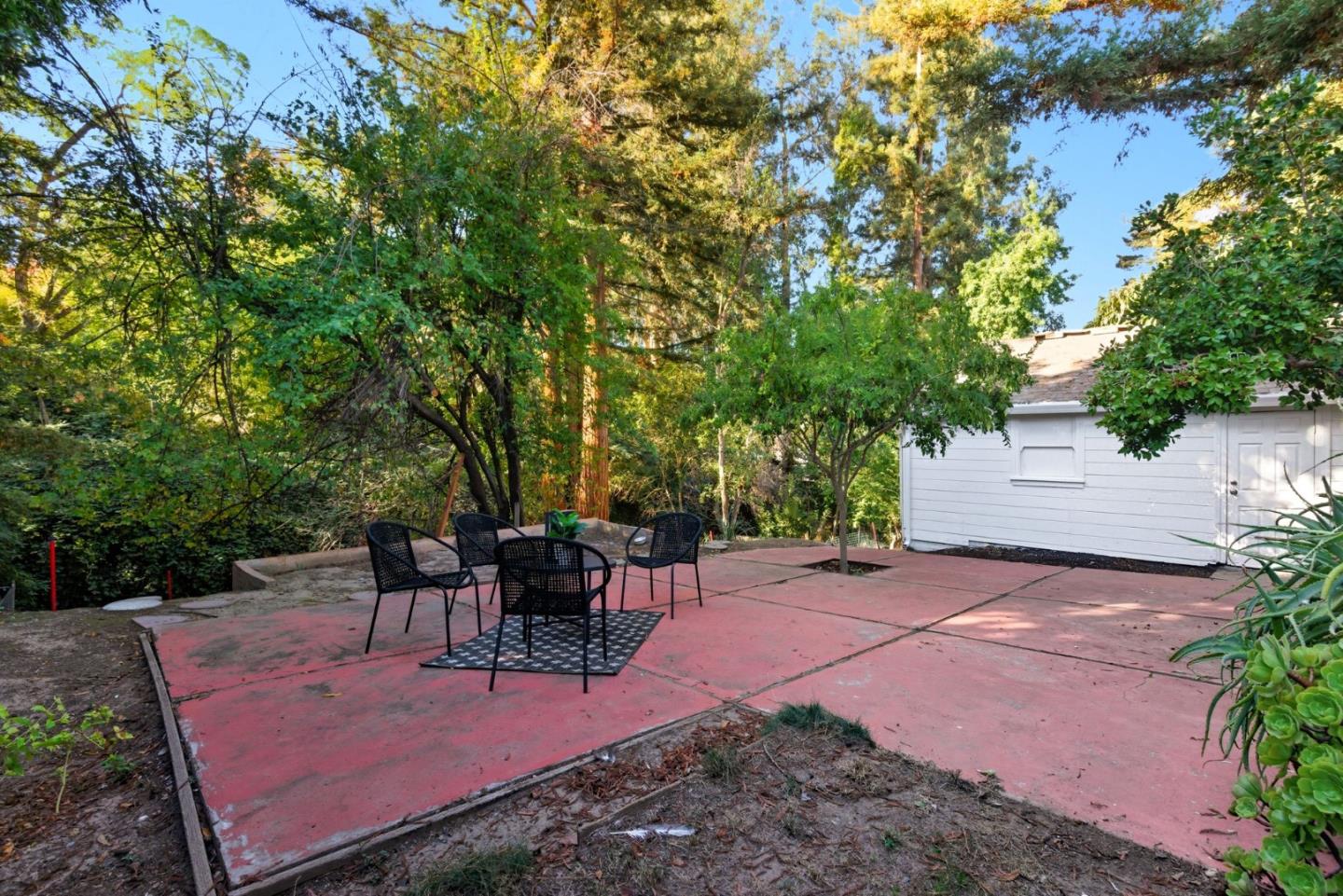 2209 Romey Lane