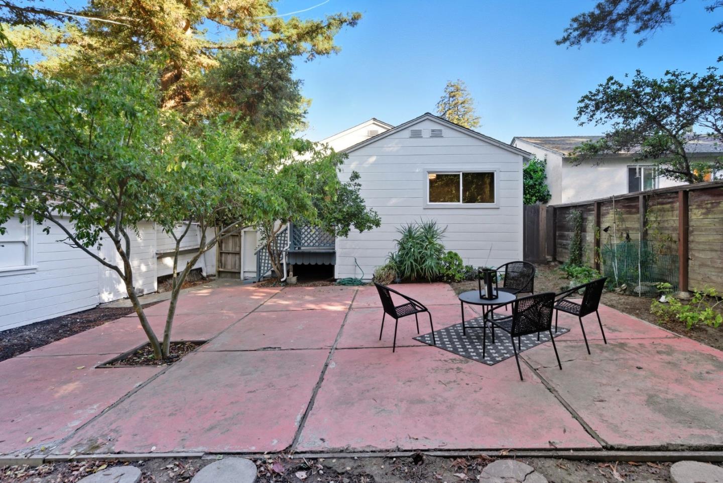 2209 Romey Lane