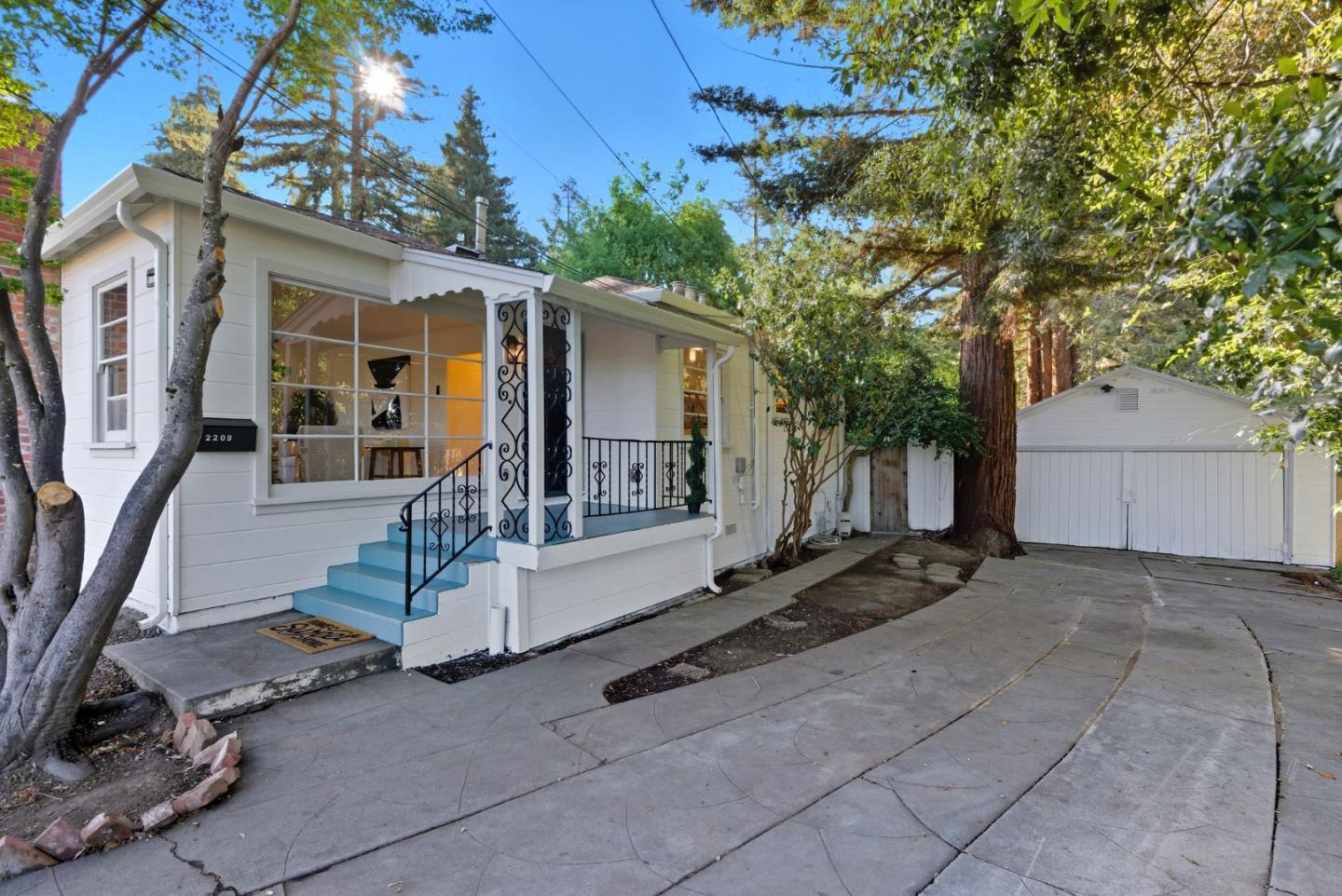 2209 Romey Lane