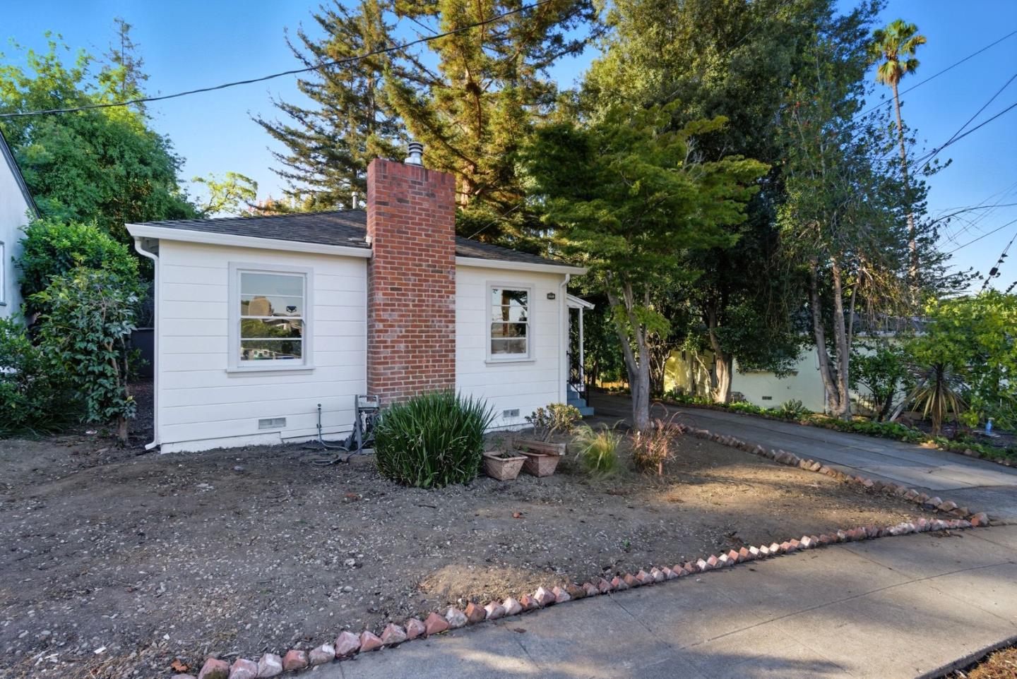 2209 Romey Lane