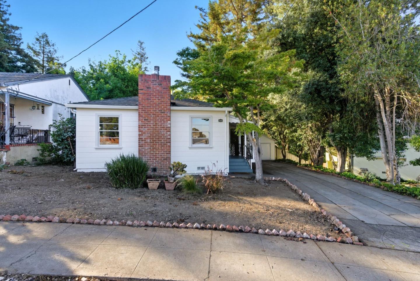 2209 Romey Lane